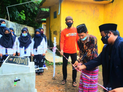 Peresmian Sumur BOR pada Peringatan Hari santri